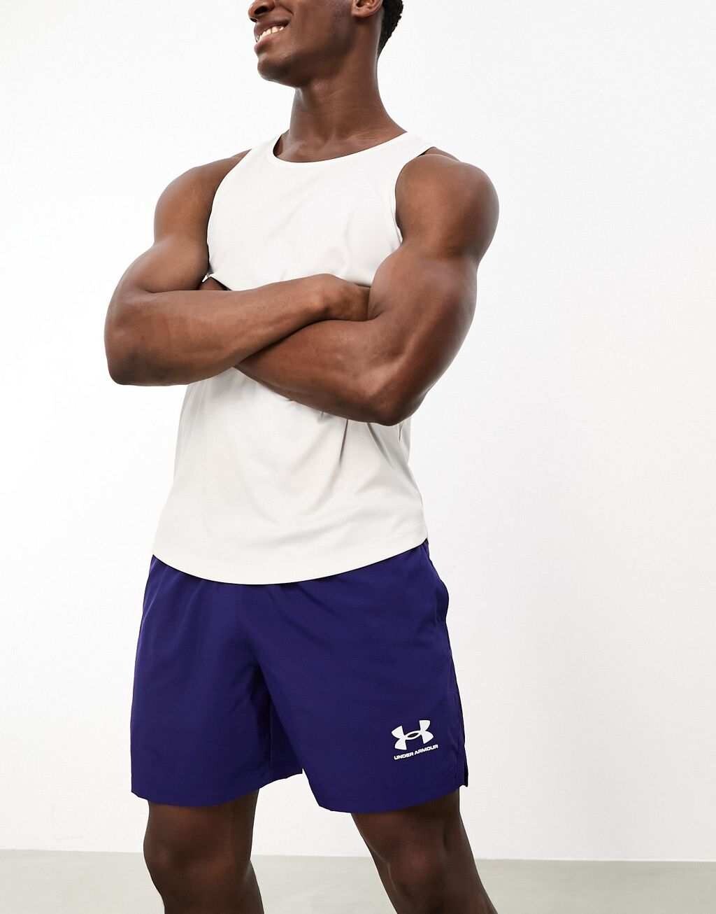 

Темно-синие шорты Under Armour Accelerate