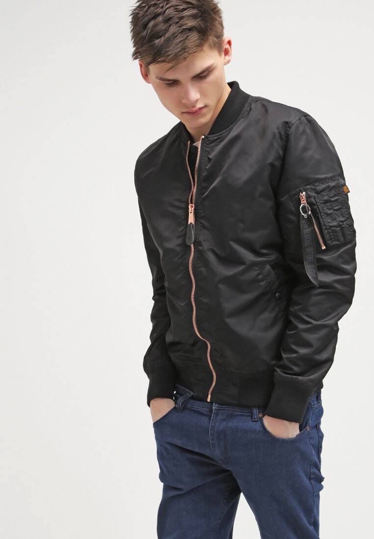 

Куртка-бомбер Alpha Industries