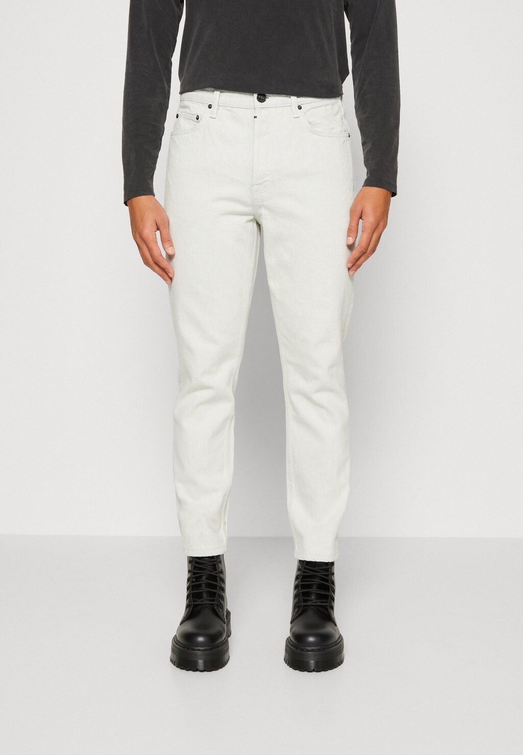 

Зауженные джинсы AllSaints