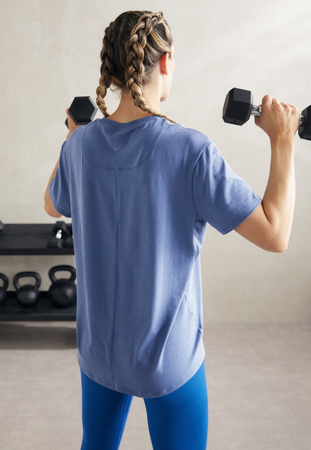 

Спортивная футболка One Relaxed Nike, цвет diffused blue