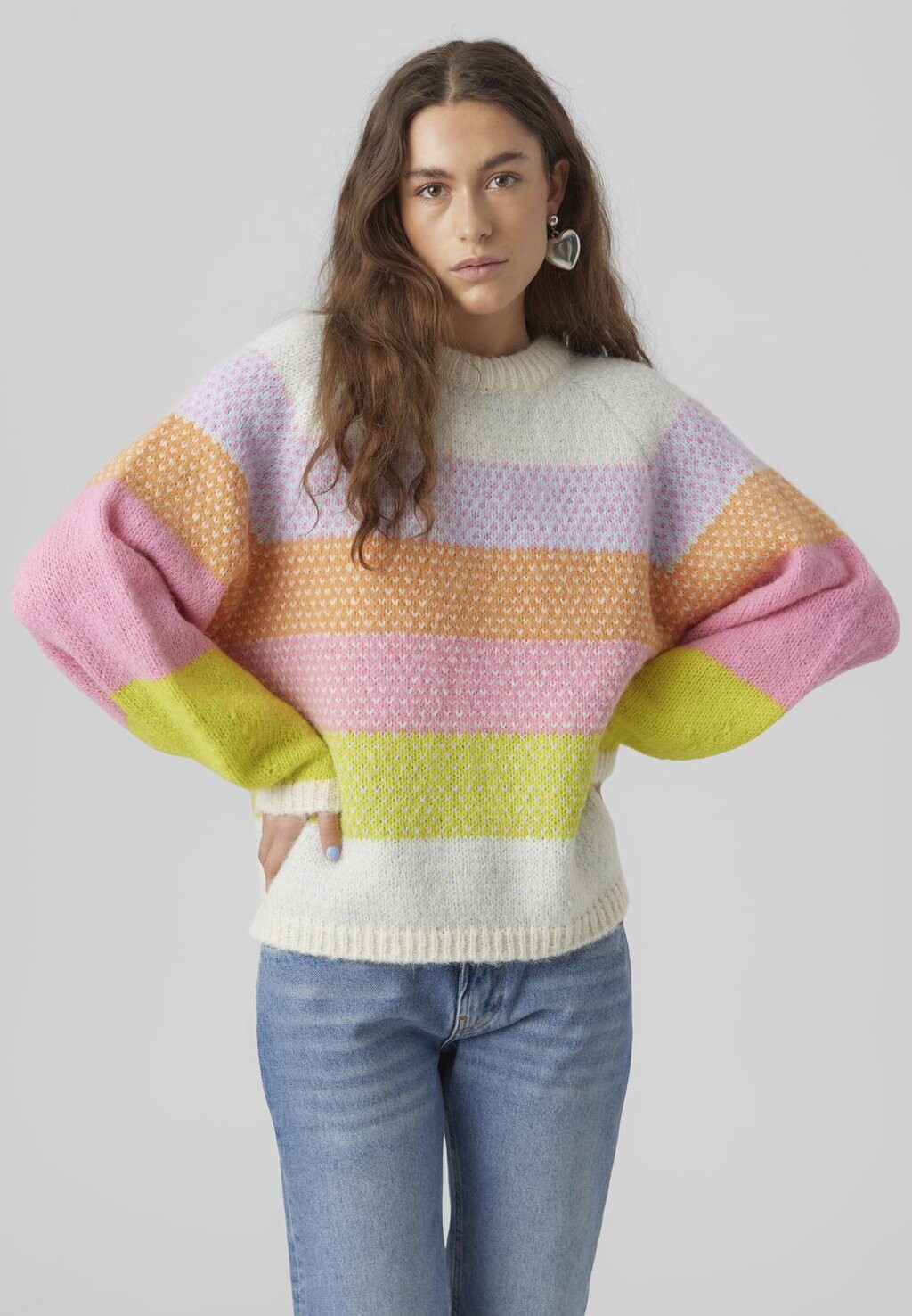 

Свитшот Vero Moda Petite VMCRUZ O NECK, цвет skyway/tangerine/sachet/sulphur