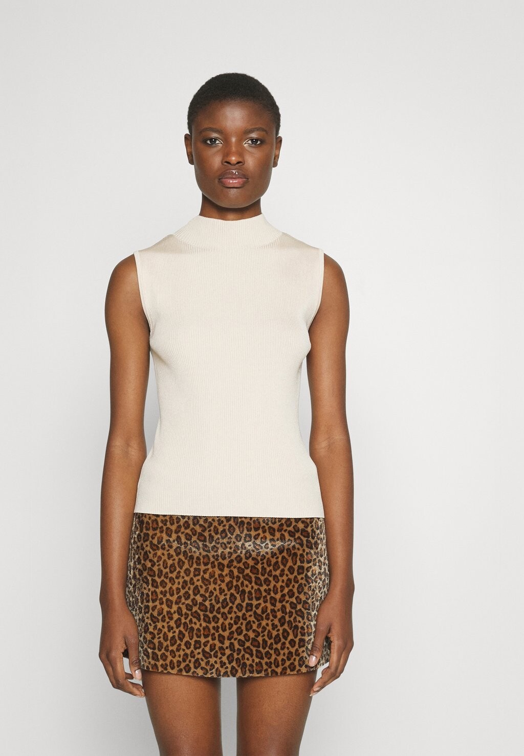 

Трикотажная кепка Bruuns Bazaar ТОП RIVERS ADITI, цвет white cap
