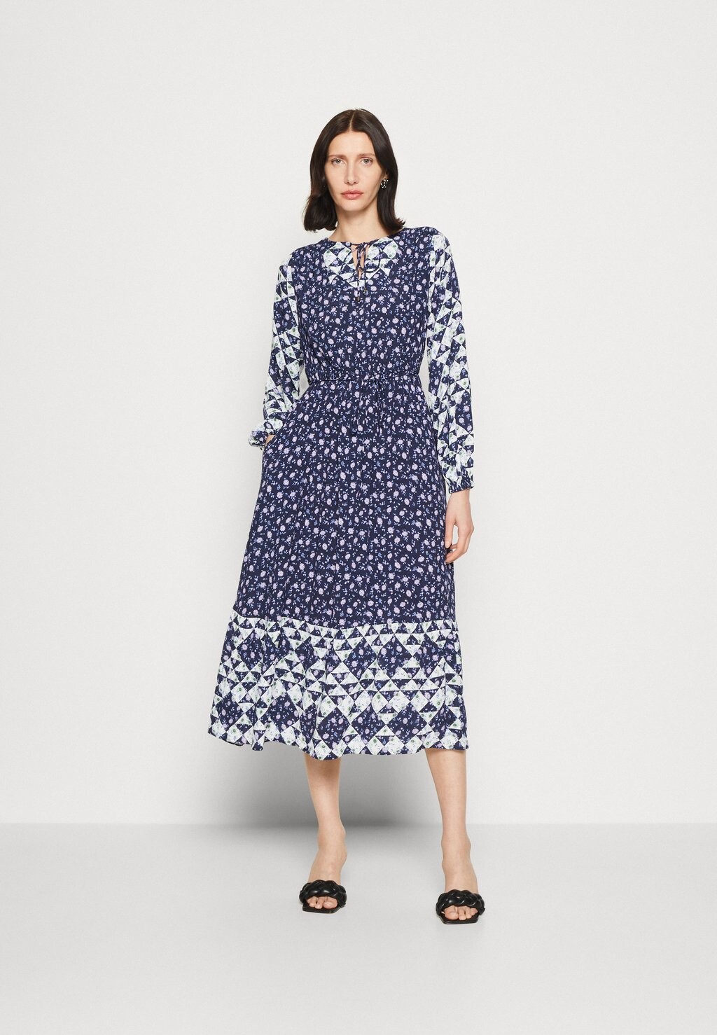 

Летнее платье Marks & Spencer, темно-синий