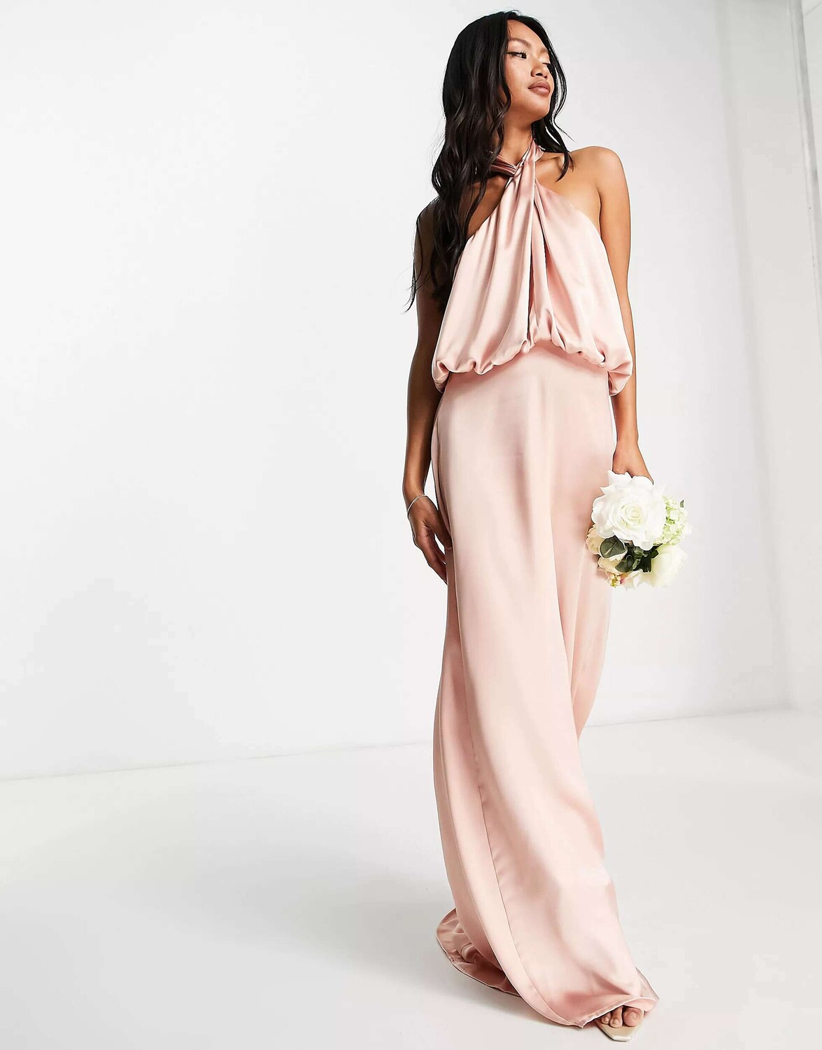 

Розовое атласное платье макси с воротником-бретелькой Pretty Lavish Bridesmaid Sammie