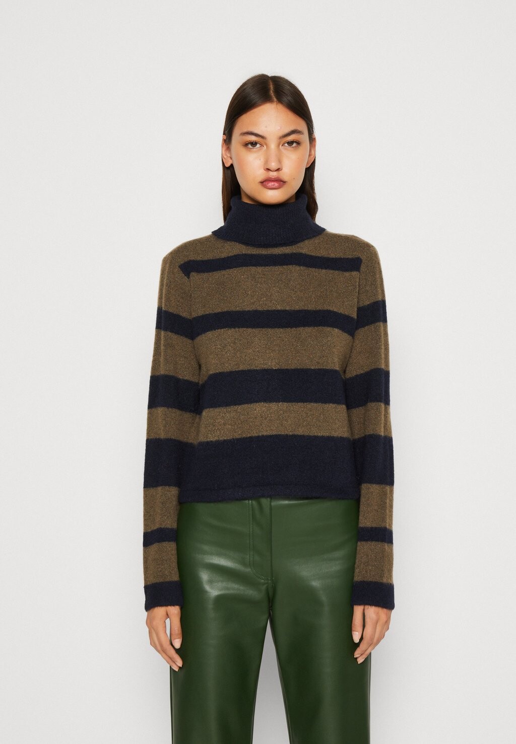

Свитшот Pieces PCSESILJE LS BC, цвет sky captain/army green
