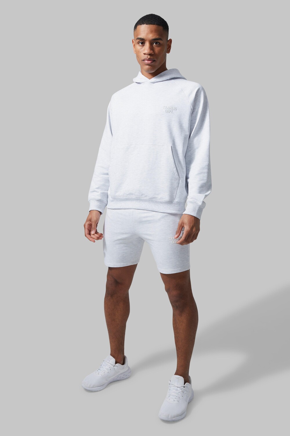 

Короткий спортивный костюм мужской active training dep Boohoo, серый