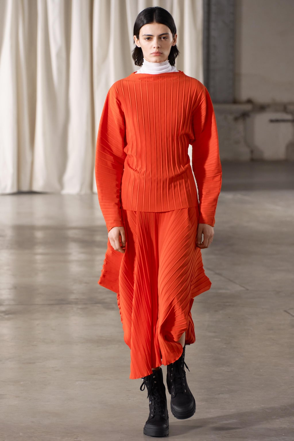 Асимметричная юбка со складками ZARA, красный апельсин юбка женская плиссированная длинная с завышенной талией