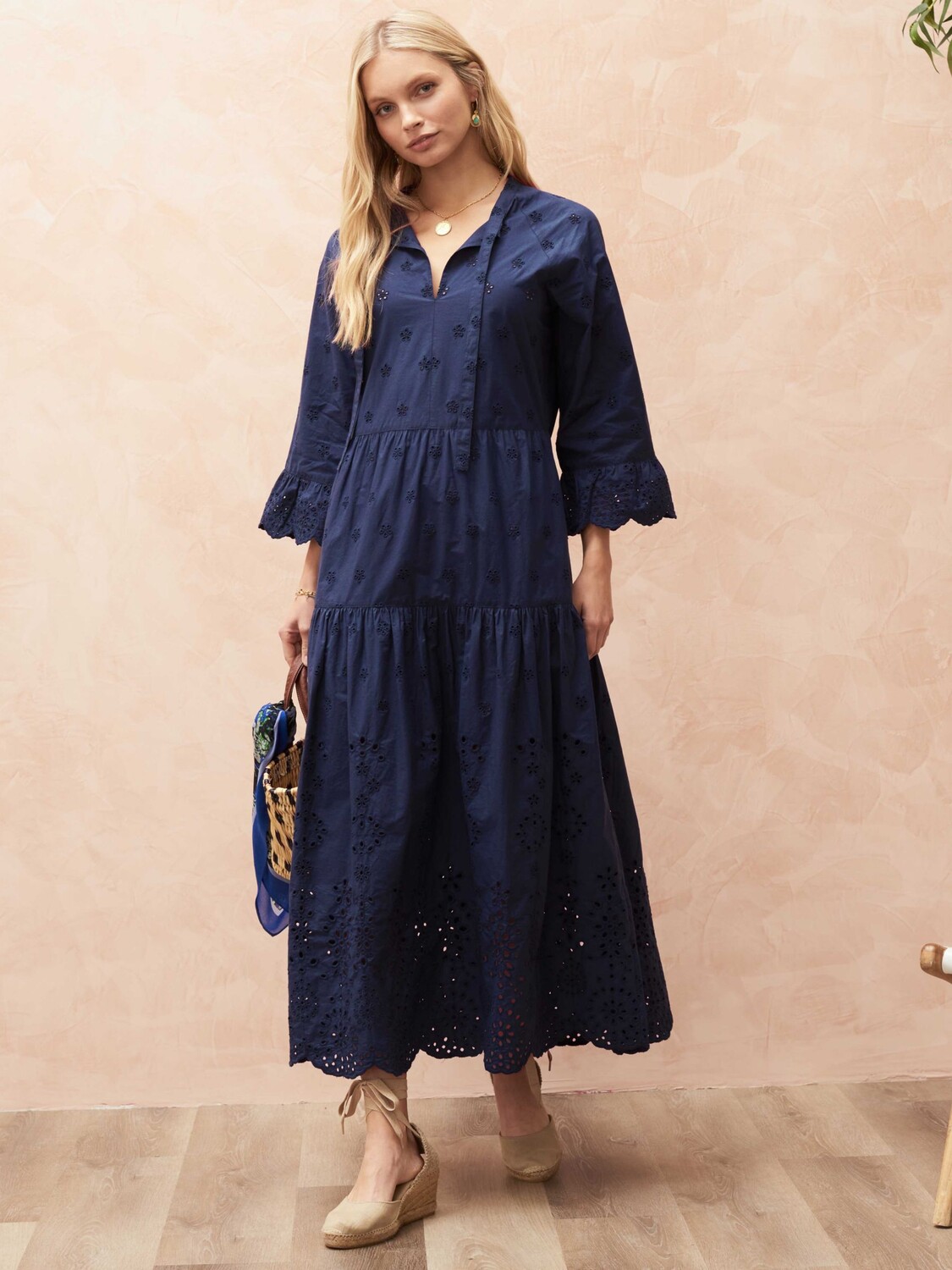 

Платье макси Brora Broderie Anglaise, темно-синий французский