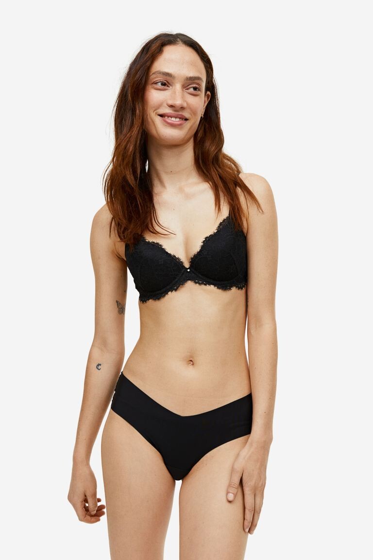 

Комплект из трех трусов-хипстеров-невидимок H&M