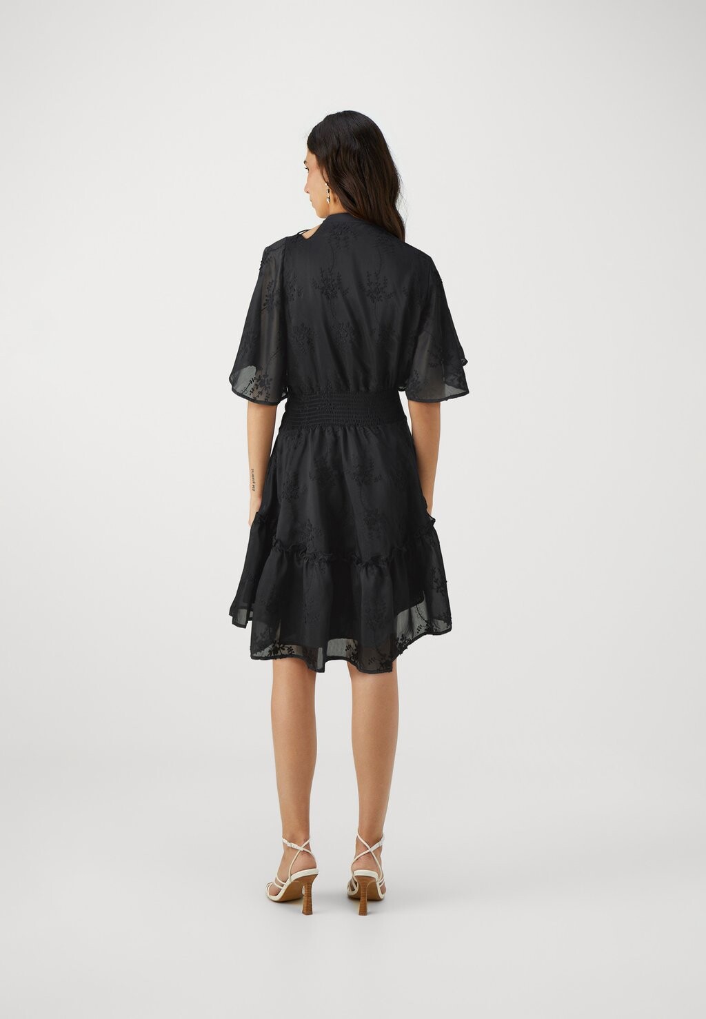 

Коктейльное платье / Вечернее платье GILLYWINEBBMEJRA DRESS Bruuns Bazaar, черный