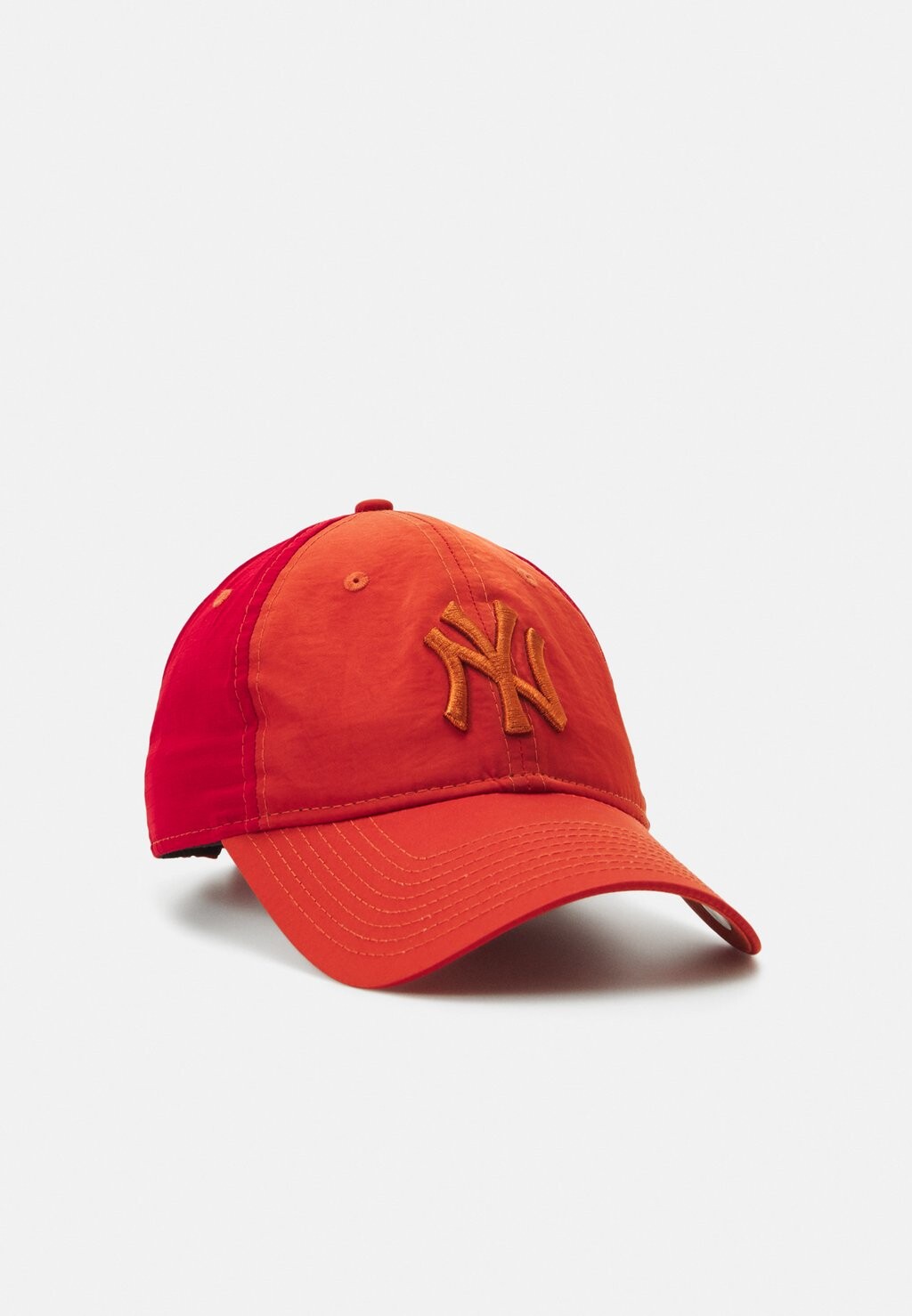

Бейсболка New Era, красный