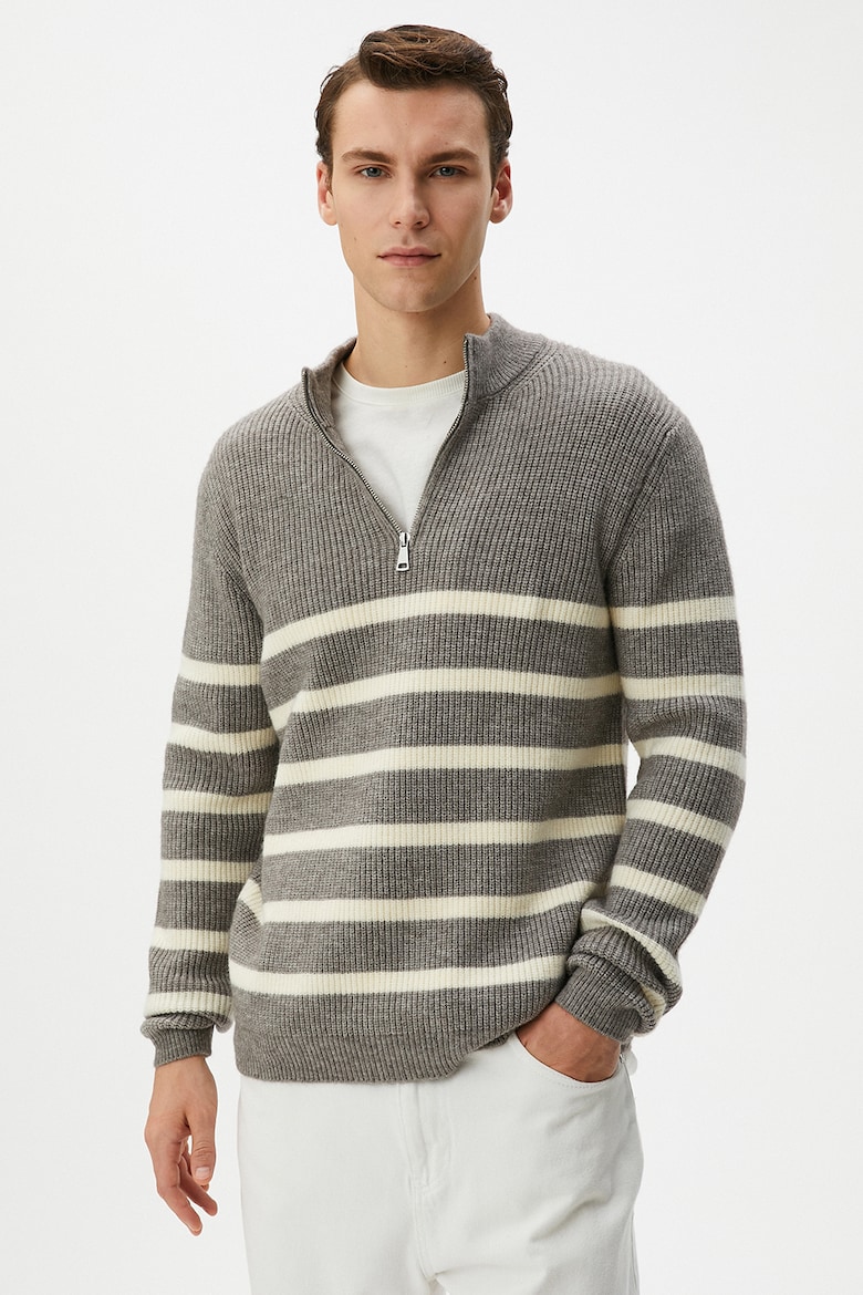 Полосатый короткий свитер на молнии Koton, серый