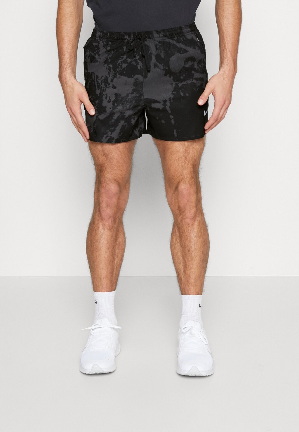 

Спортивные шорты Nike