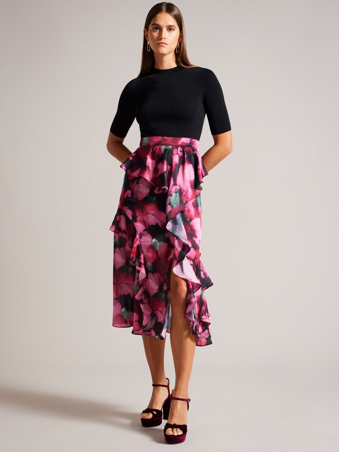 

Юбка-миди с оборками Ted Baker Darcia, черный/мульти