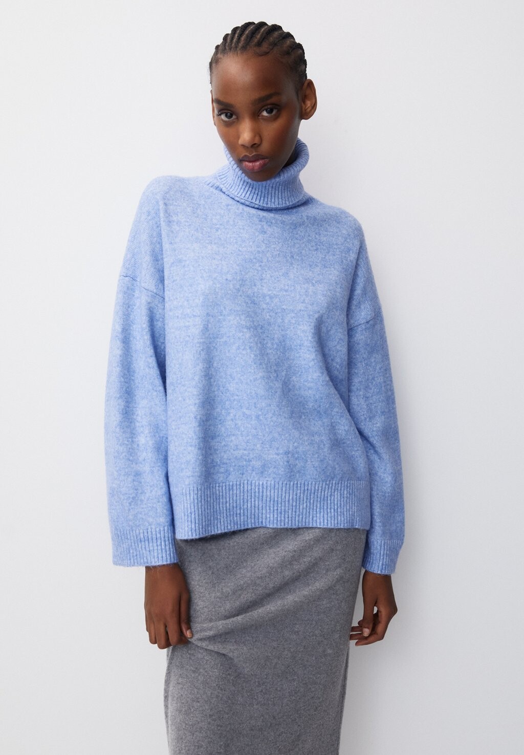 

Вязаный свитер OVERSIZE HIGH NECK PULL&BEAR, цвет light blue