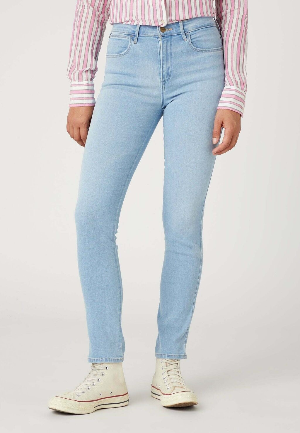 

Джинсы облегающего кроя Wrangler