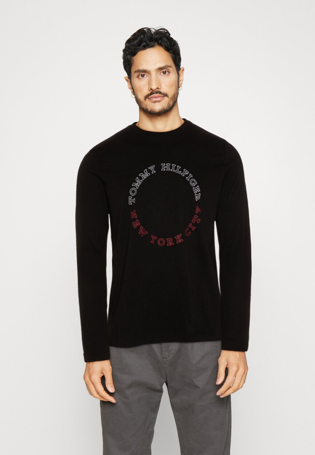 

Футболка с длинным рукавом Monotype Roundle Tommy Hilfiger, черный
