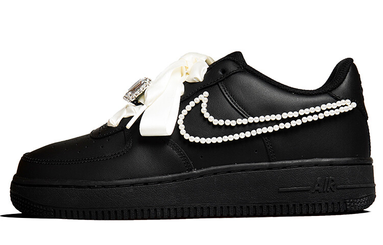 

Женские кроссовки Nike Air Force 1 Low Skate