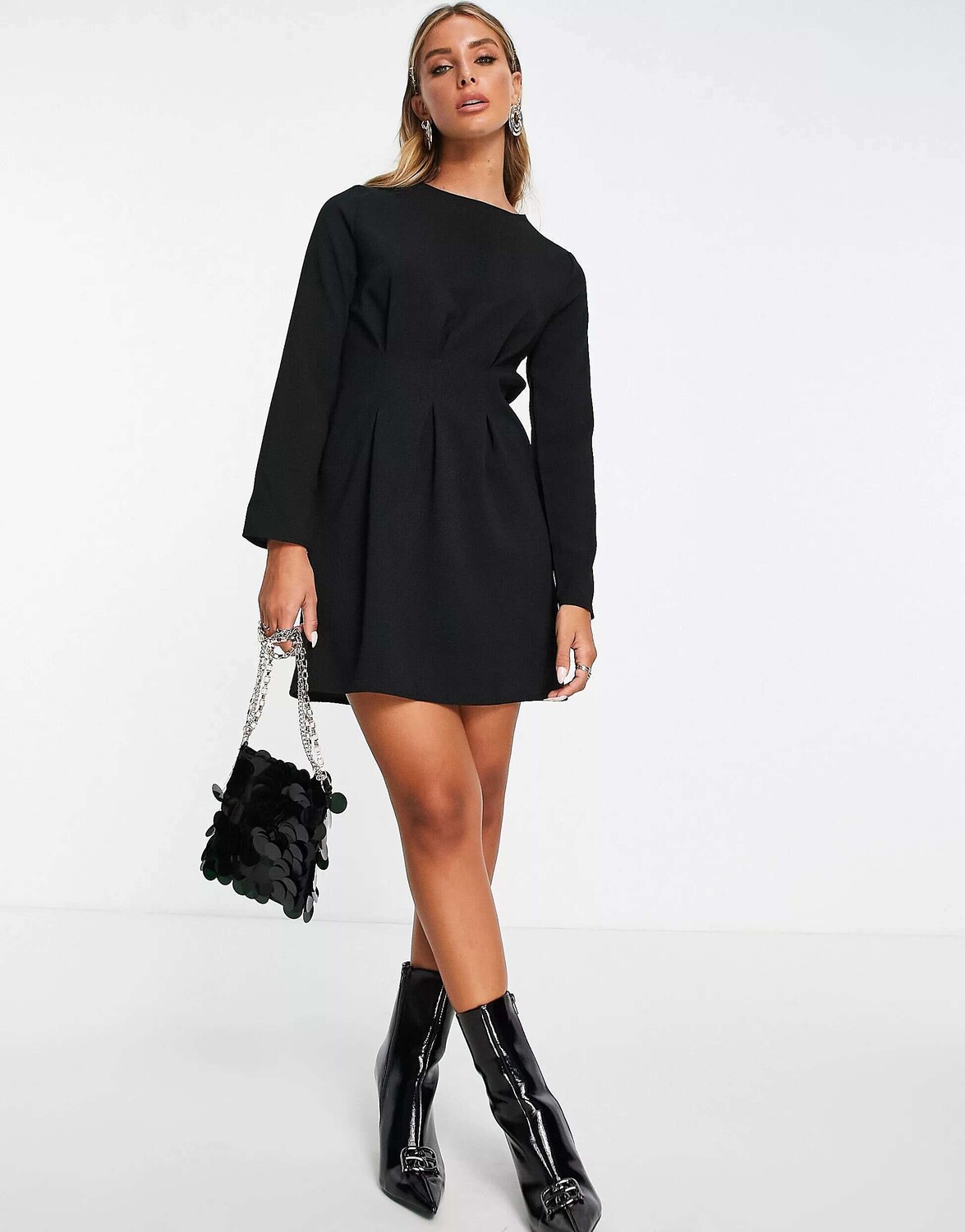 

Черное мини-платье с заниженной талией и длинными рукавами ASOS, Черный