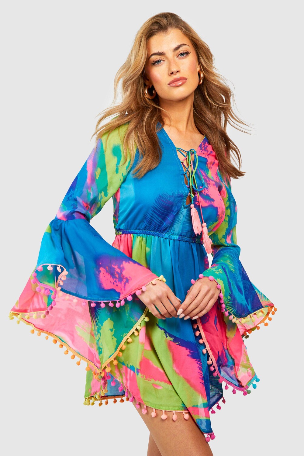 

Неоновое пляжное платье с тропическим помпоном boohoo, мультиколор