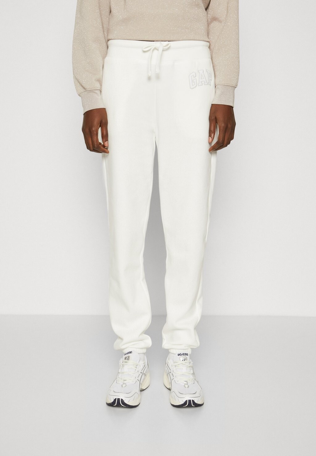 

Спортивные штаны HERITAGE Gap, цвет new off white