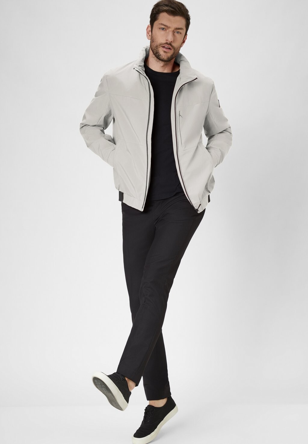 

Легкая куртка S4 Jackets