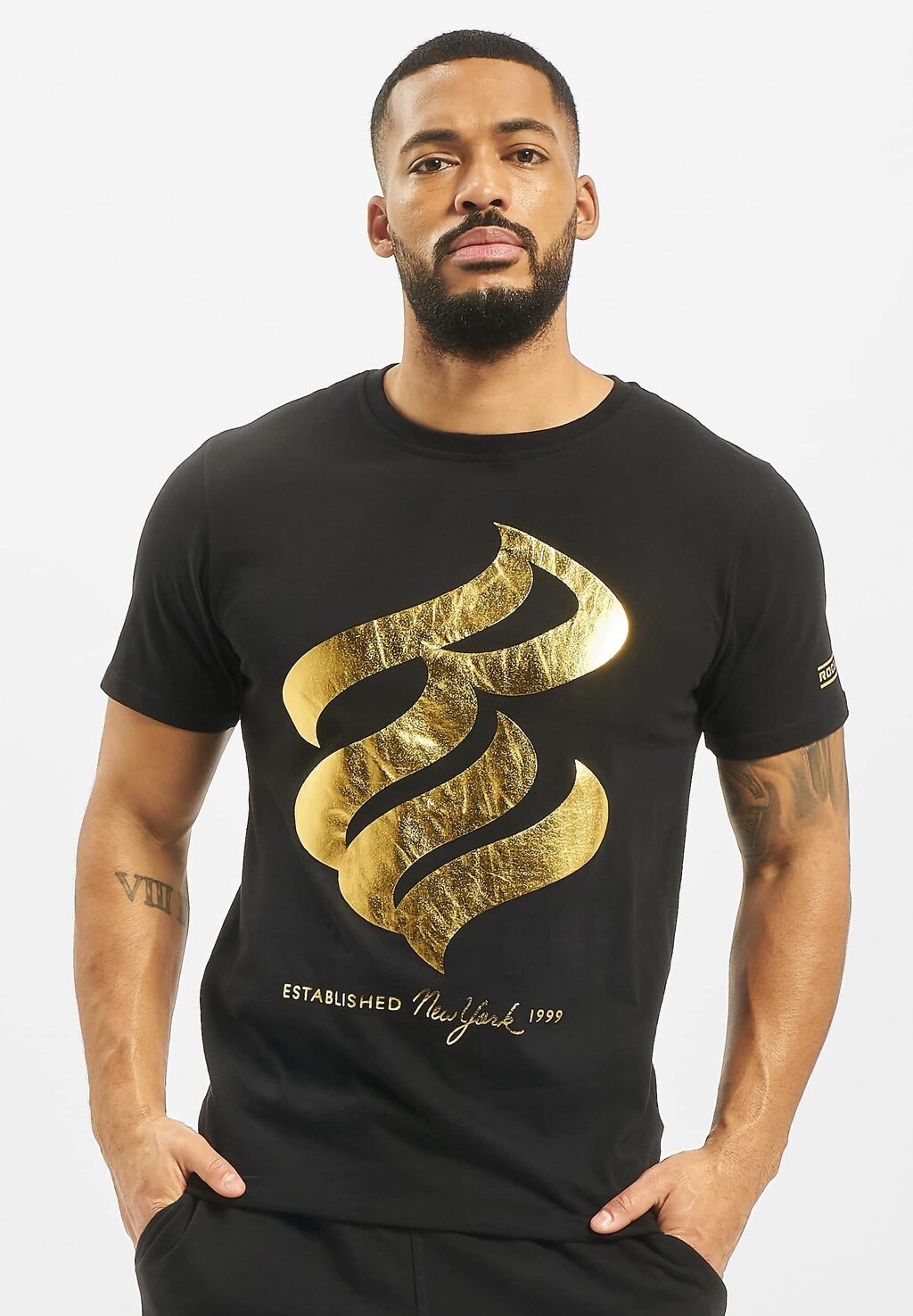 

Футболка с принтом Rocawear, черный