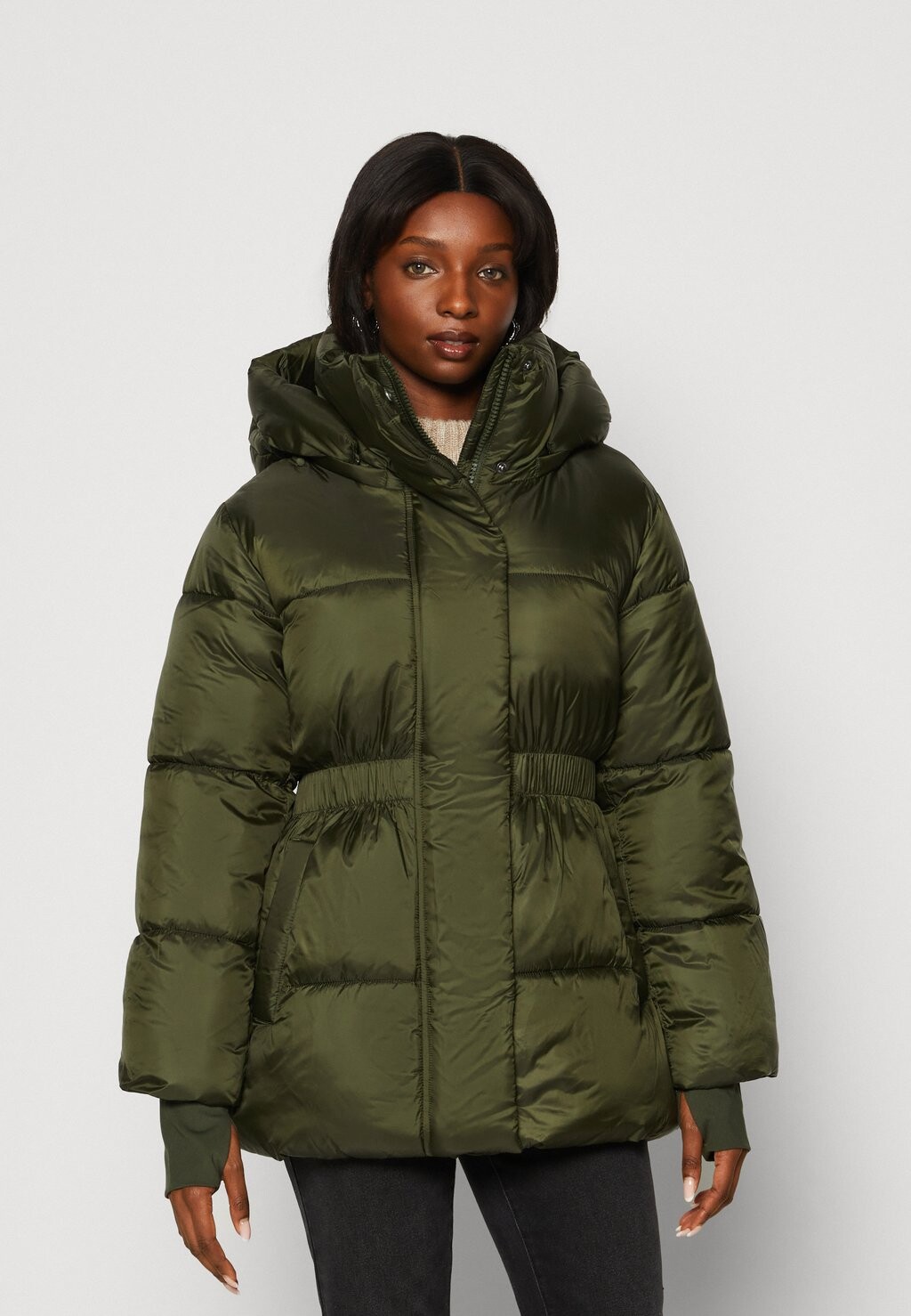 

Зимнее пальто GAP Petite, оливковый
