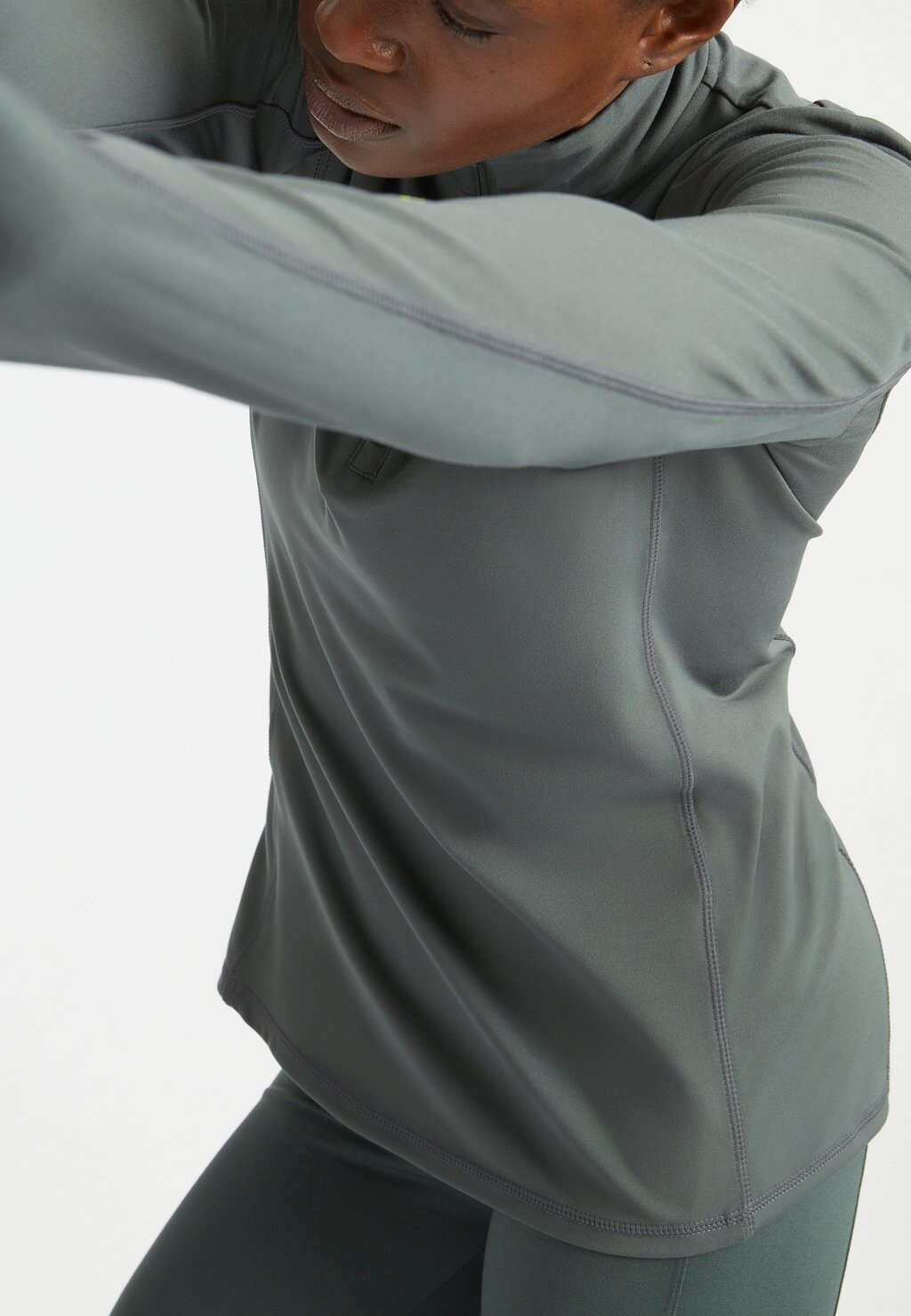 

Топ с длинными рукавами WARMING TECH HALF ZIP Röhnisch, темно-зеленый