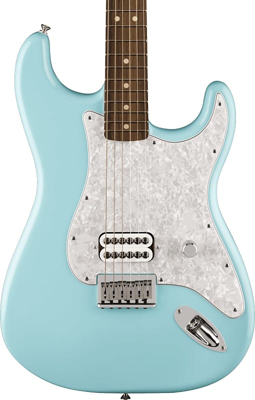 Электрогитара Fender Limited Edition Tom DeLonge Stratocaster Electric Guitar Rosewood Fingerboard, Daphne Blue