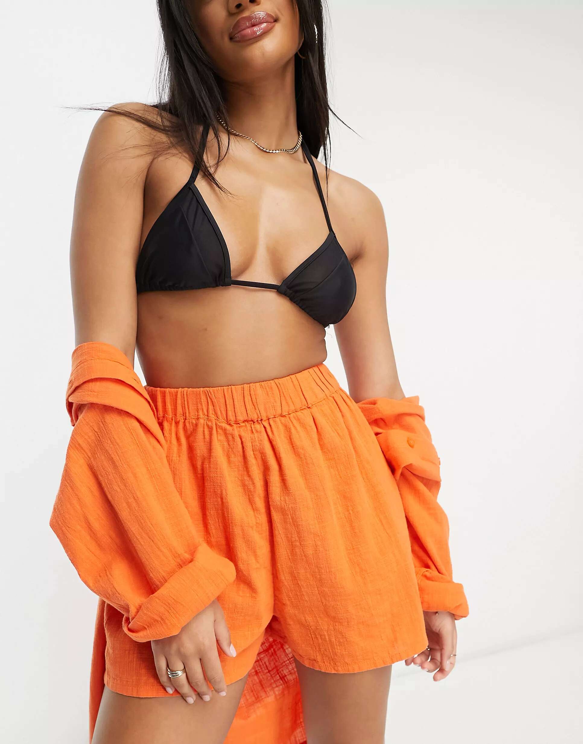Оранжевые текстурированные пляжные шорты ASOS цена и фото