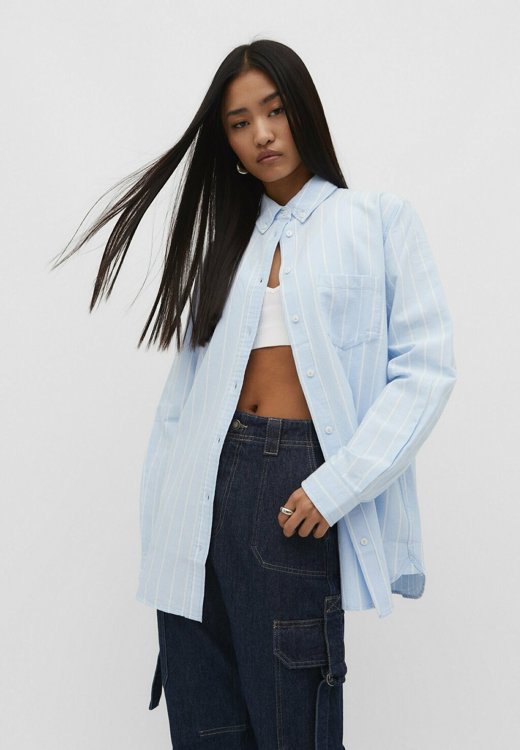 

Рубашка Oxford Stradivarius, цвет light blue