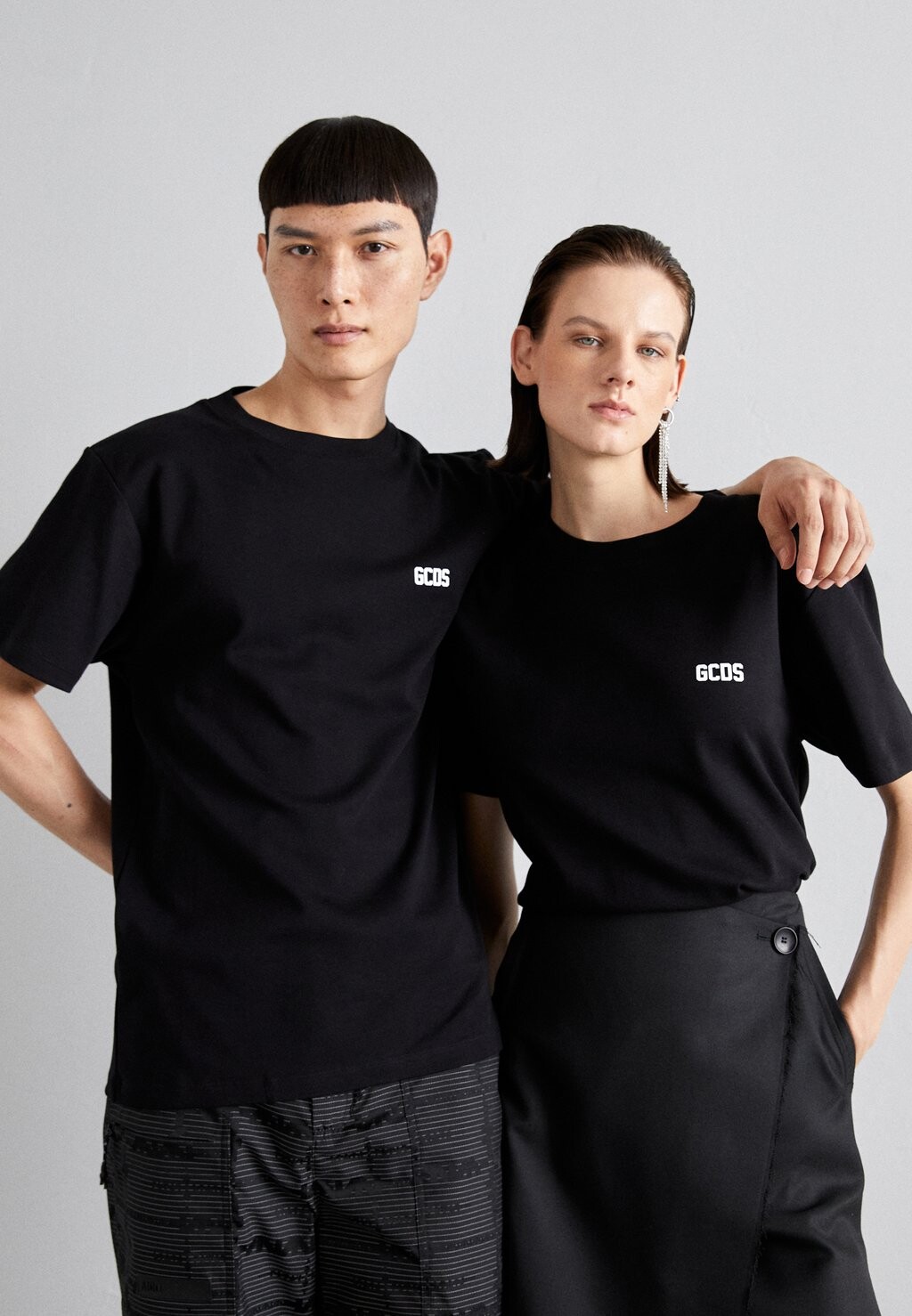 

Футболка с принтом LOW BAND UNISEX GCDS, черный
