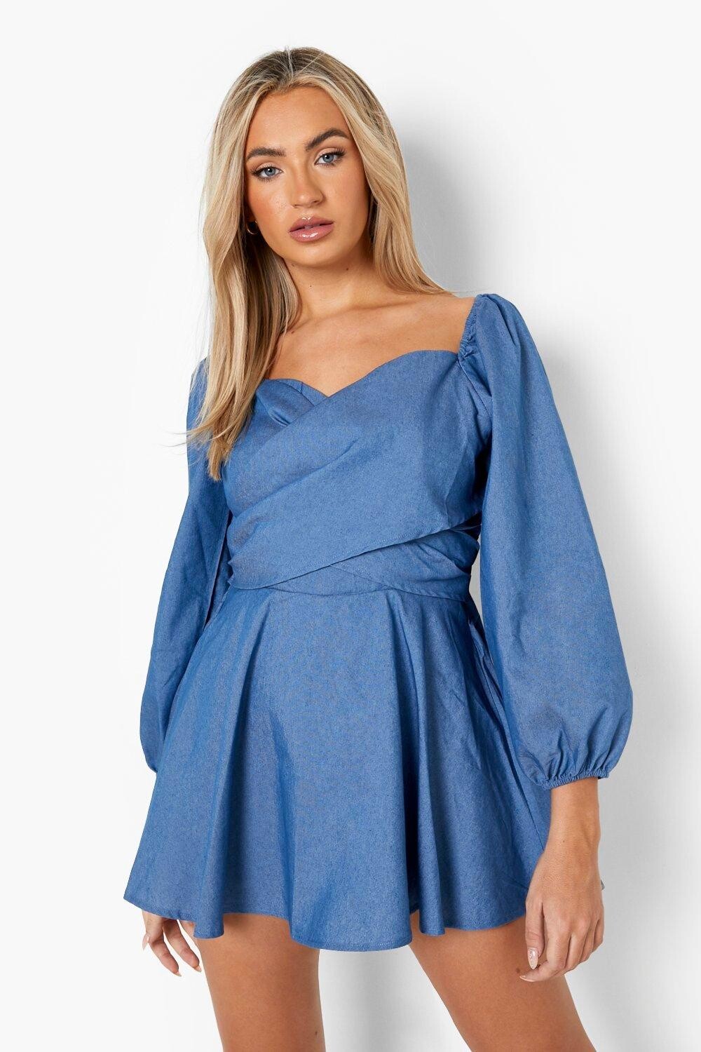

Джинсовый комбинезон с запахом и бухными рукавами Boohoo, синий