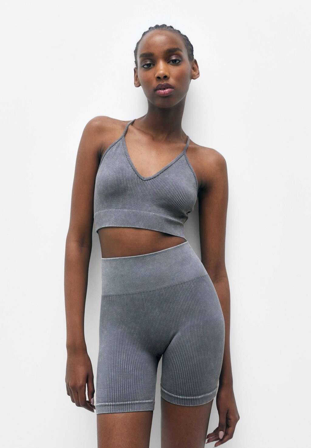 

Топ PULL&BEAR