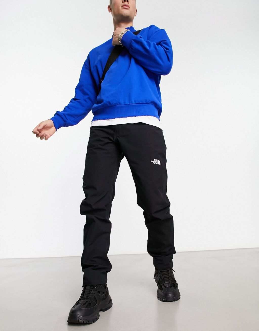 

Черные брюки зауженного кроя The North Face Classic из тканого материала