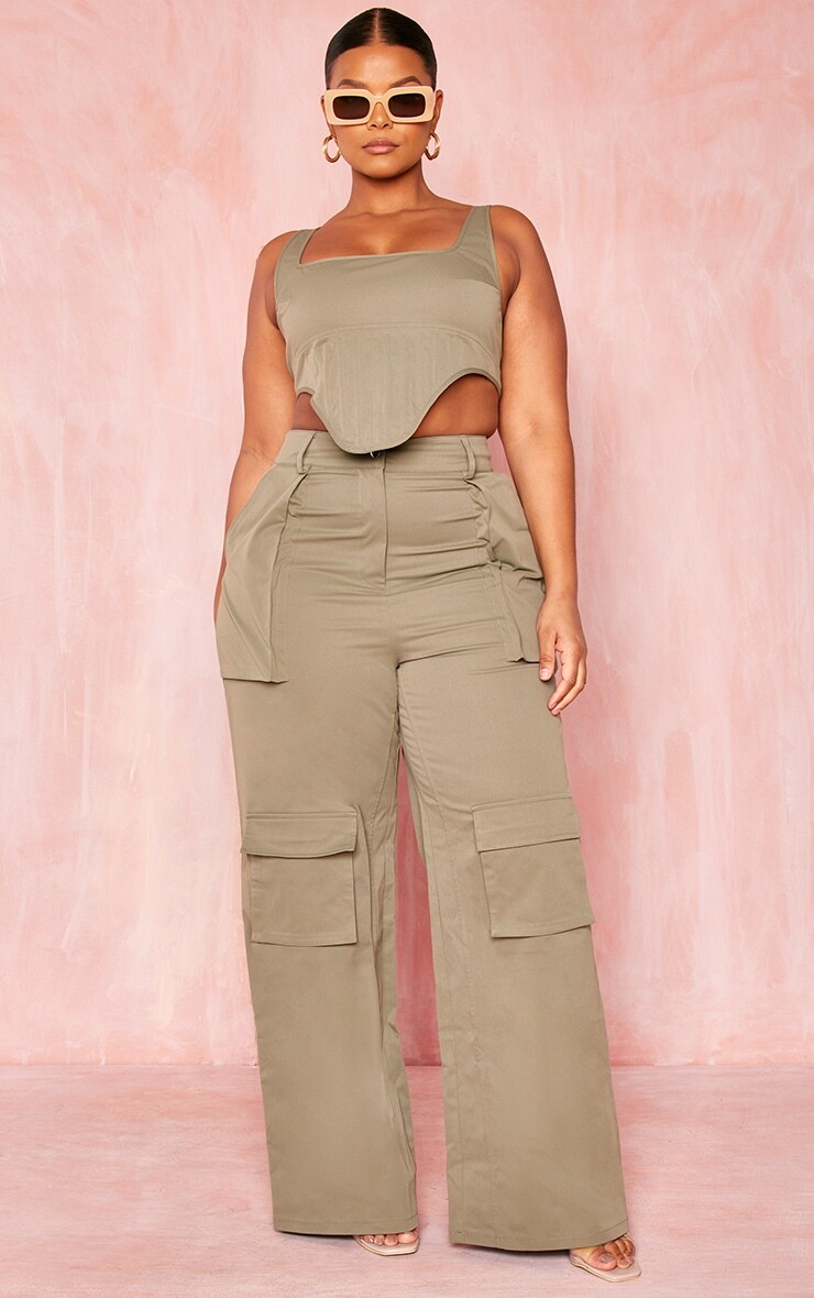 

PrettyLittleThing Брюки-карго с высокой талией и карманами цвета хаки из твила
