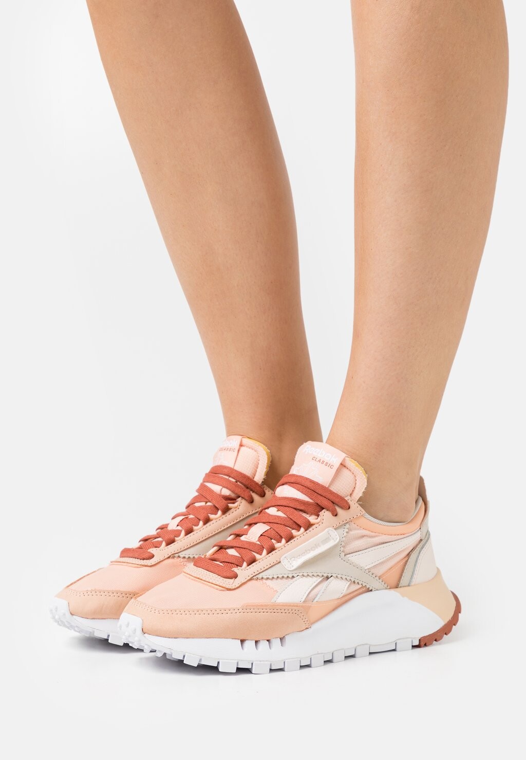 

Низкие кроссовки CL LEGACY Reebok, вишнево-розовый/оранжевый/белый