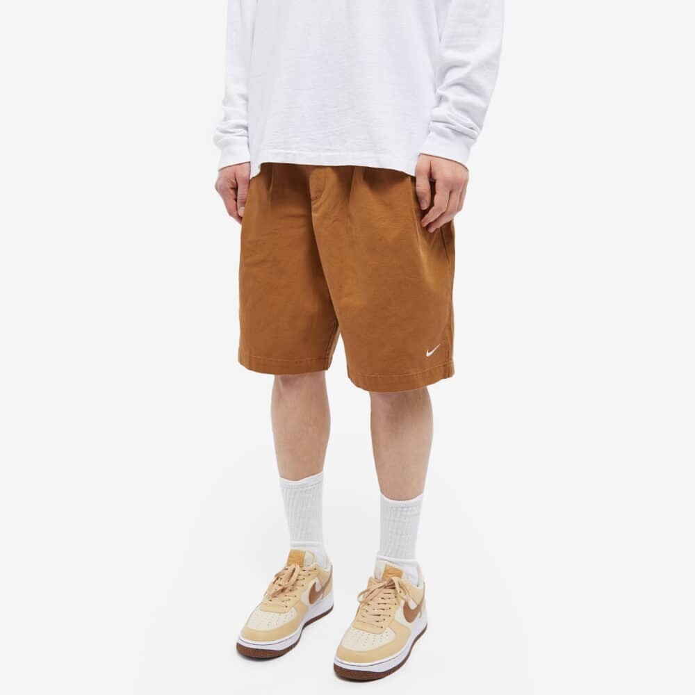 

Плиссированные шорты чинос Nike Life