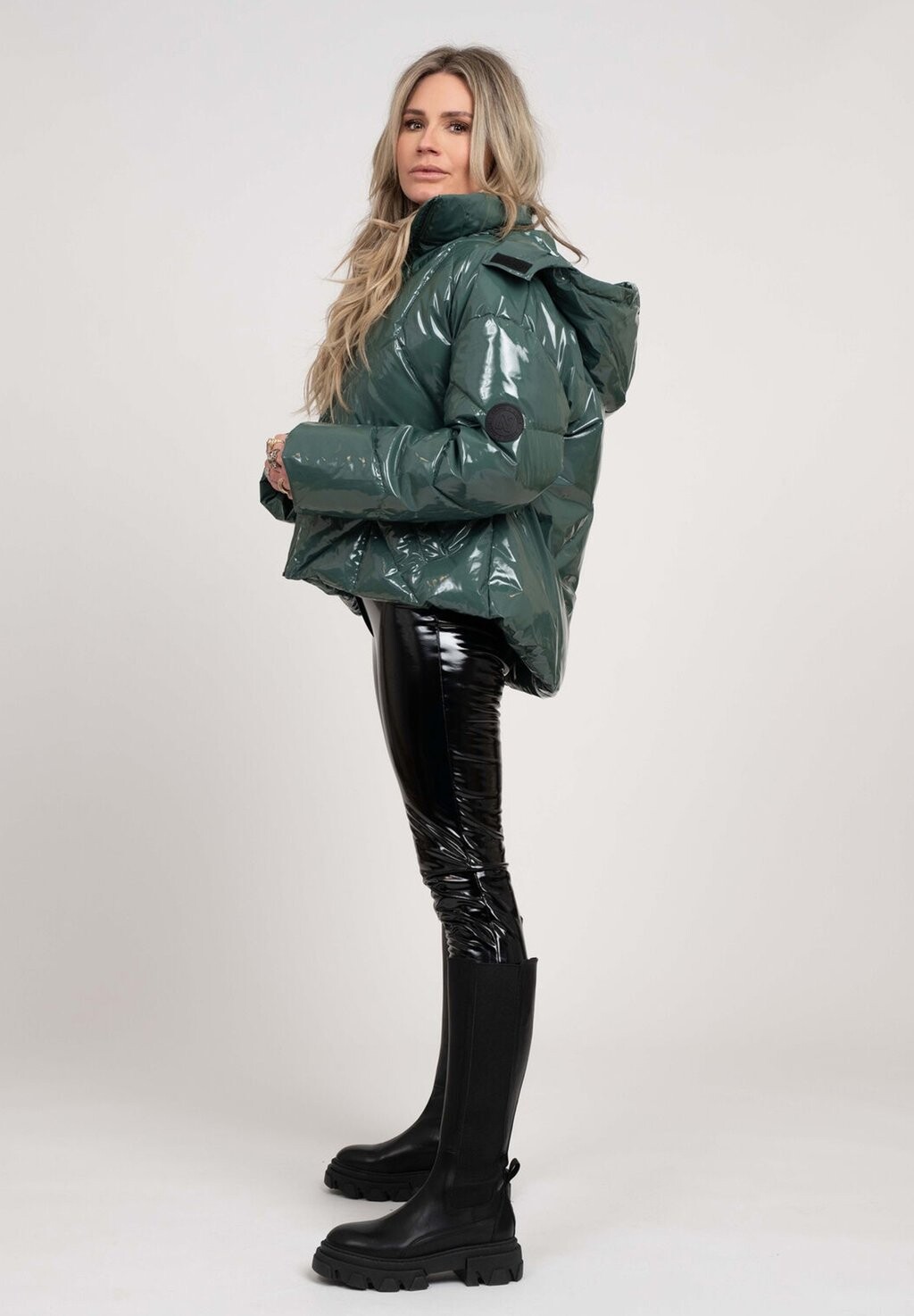 

Куртка зимняя NIKKIE HOLLY SHINY PUFFER, цвет garden green