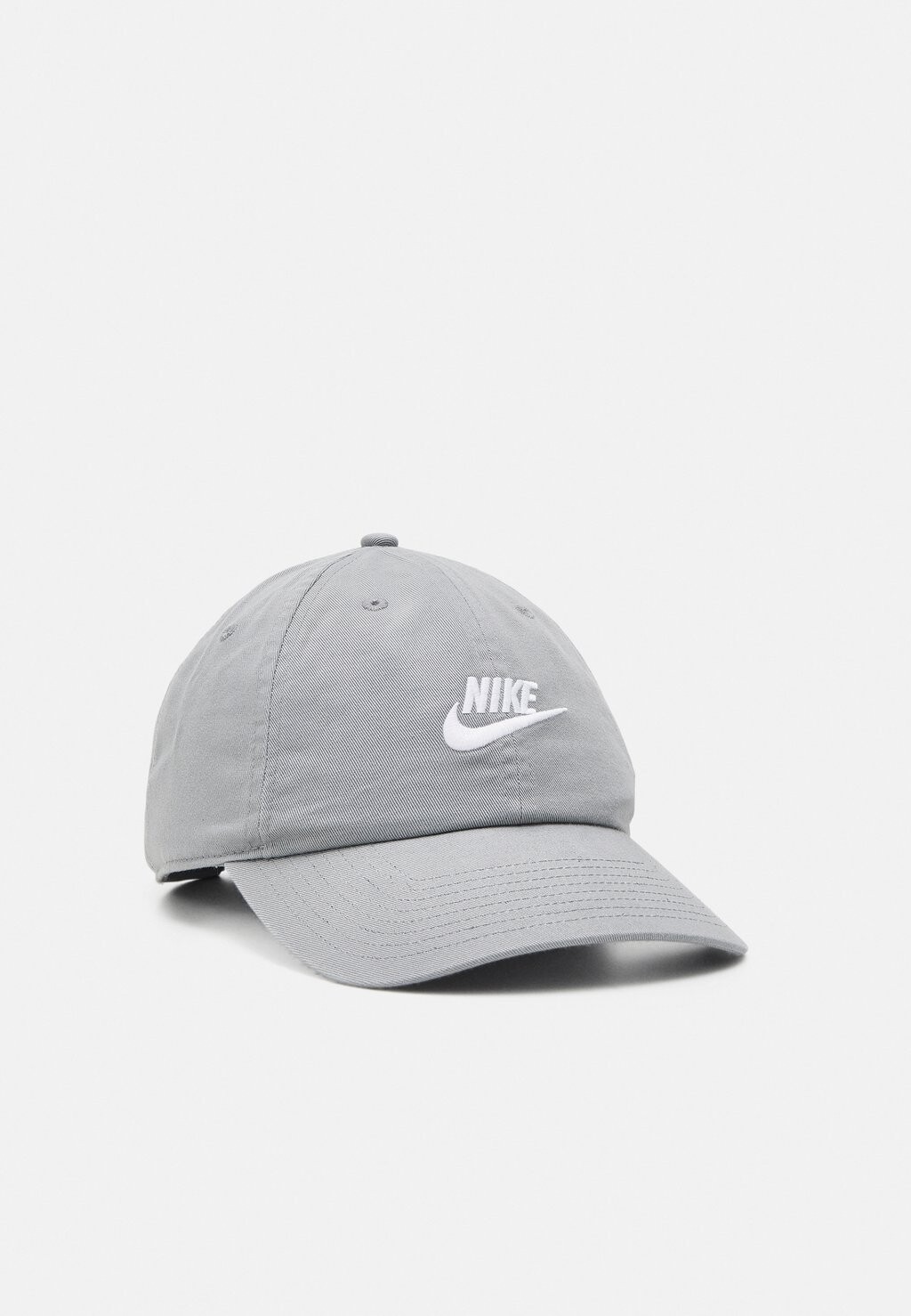 

Бейсболка Nike
