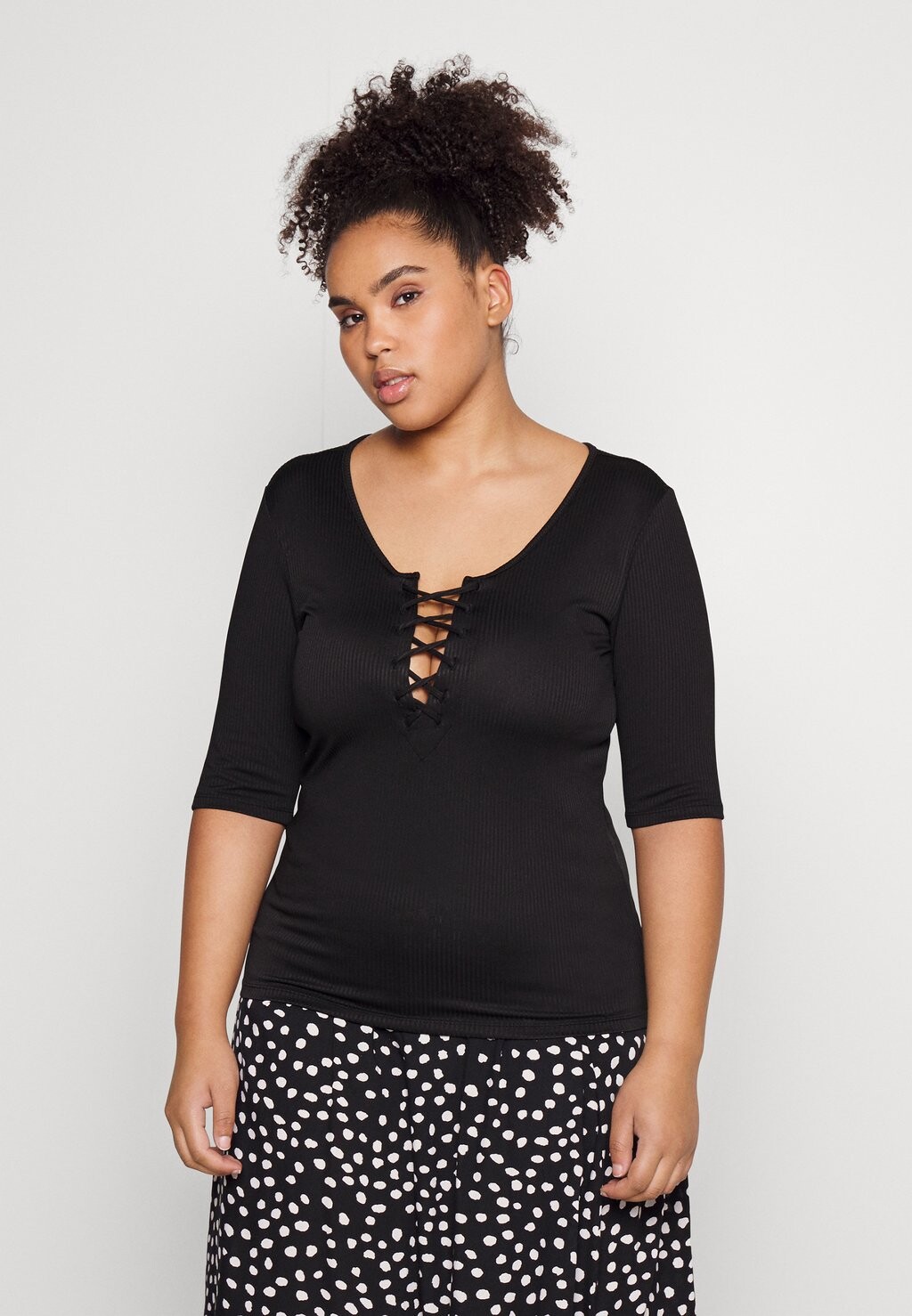 

Базовая футболка Vero Moda, черный