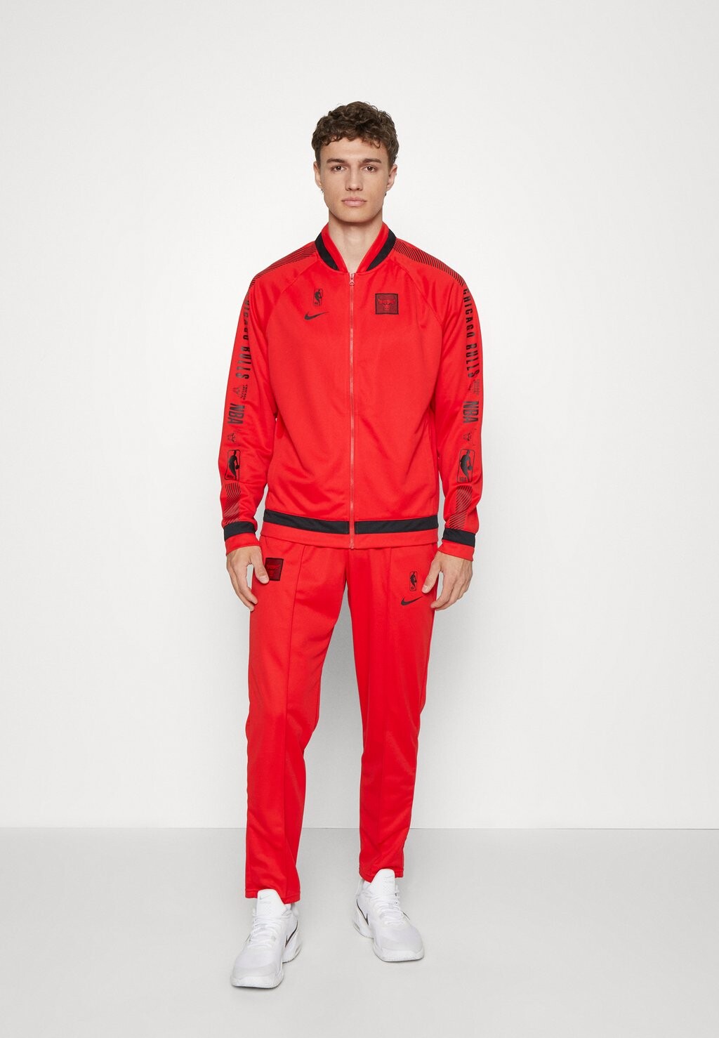 

Спортивный костюм Nike