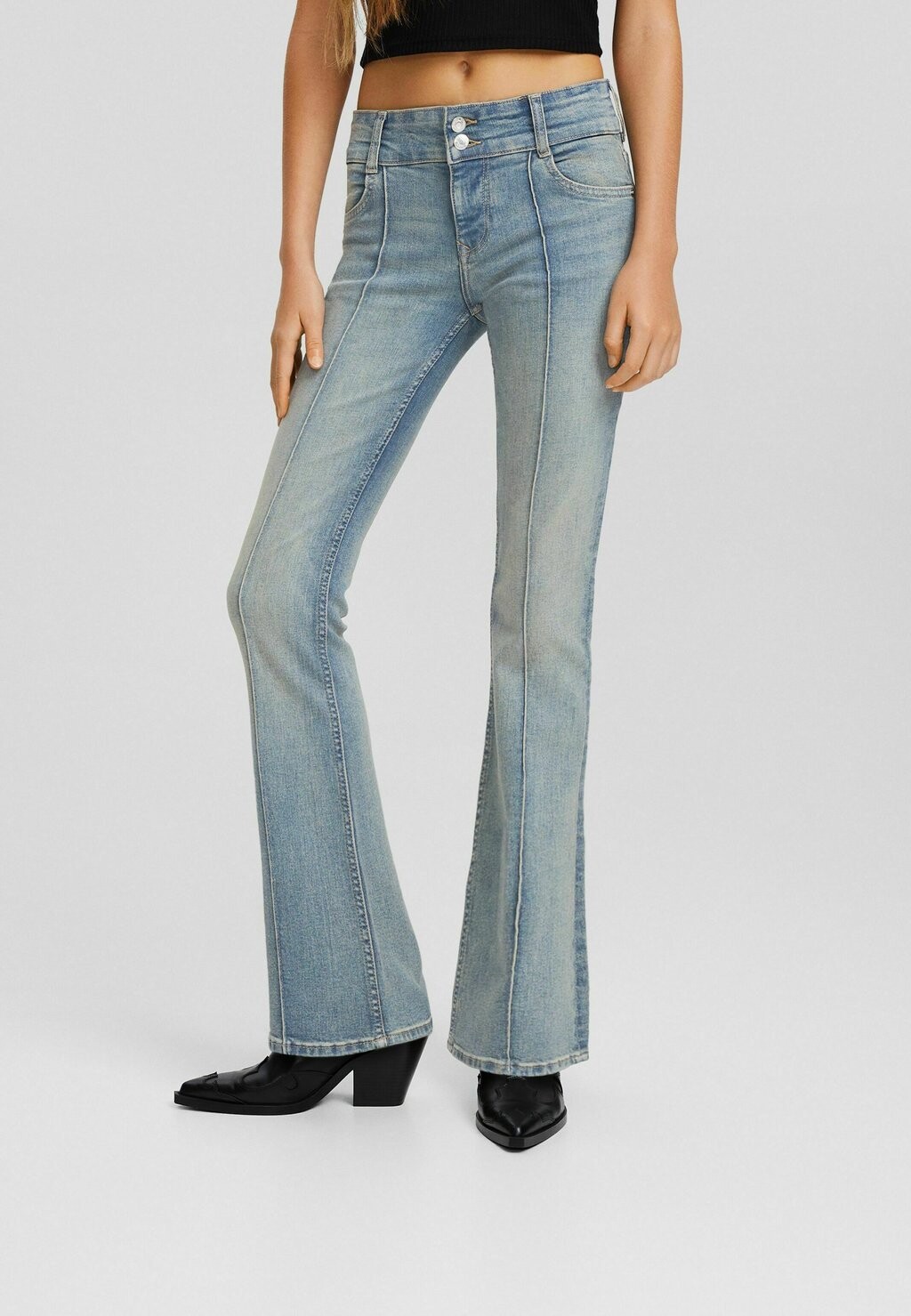 

Джинсы Bootcut Bershka