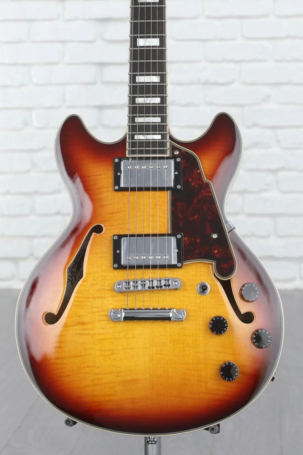 

Электрогитара D'Angelico Premier Mini DC XT — винтажный Sunburst со стопбаром, эксклюзив для Sweetwater