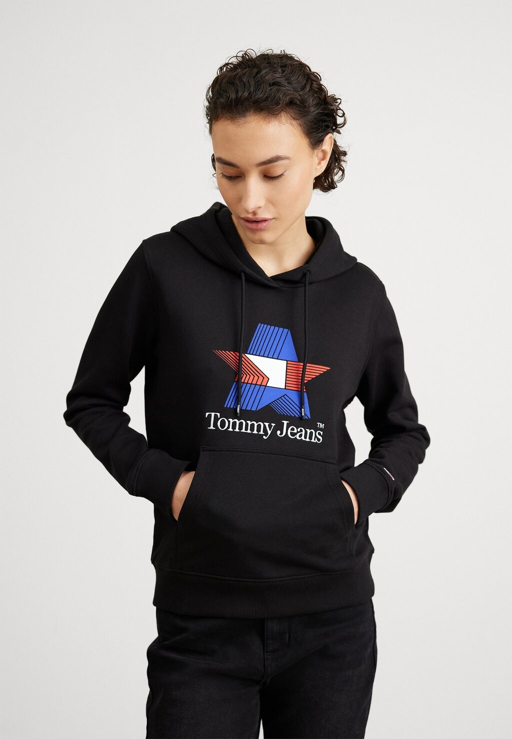 

Толстовка Tommy Jeans Толстовка с капюшоном STAR, черный