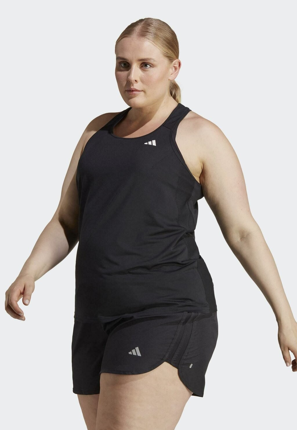 

Топ Adidas, черный