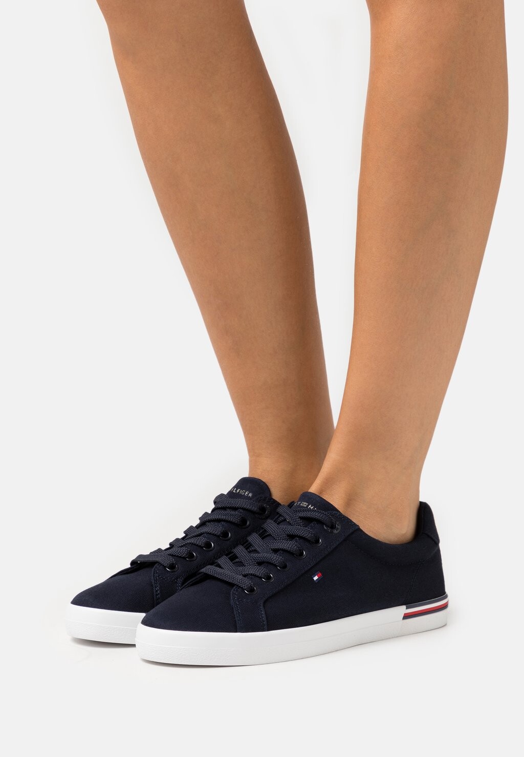

Кроссовки Tommy Hilfiger