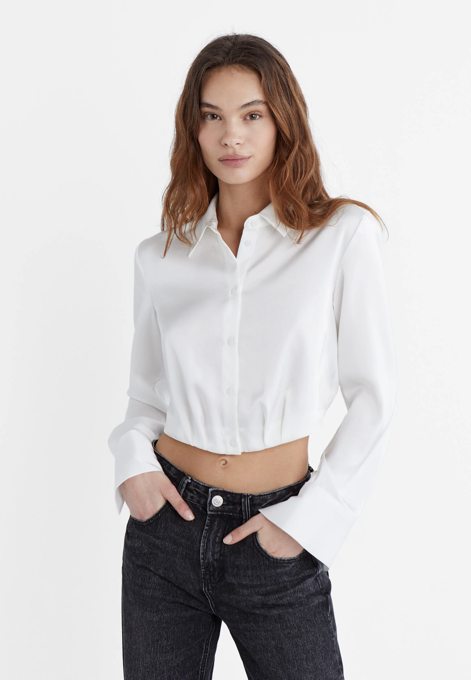 

Короткая атласная рубашка Stradivarius, белый