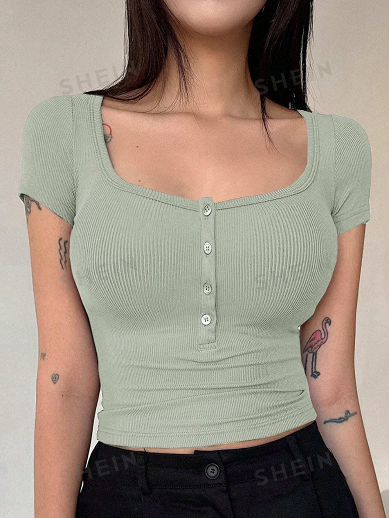 DAZY Женская однотонная футболка узкого кроя с полупланкой, зеленый